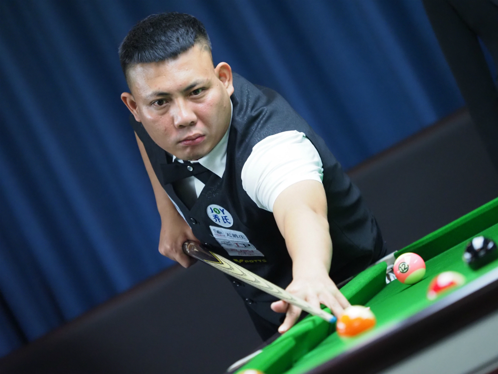 他不仅以精 他不仅以精