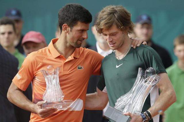 却因伤病和 却因伤病和