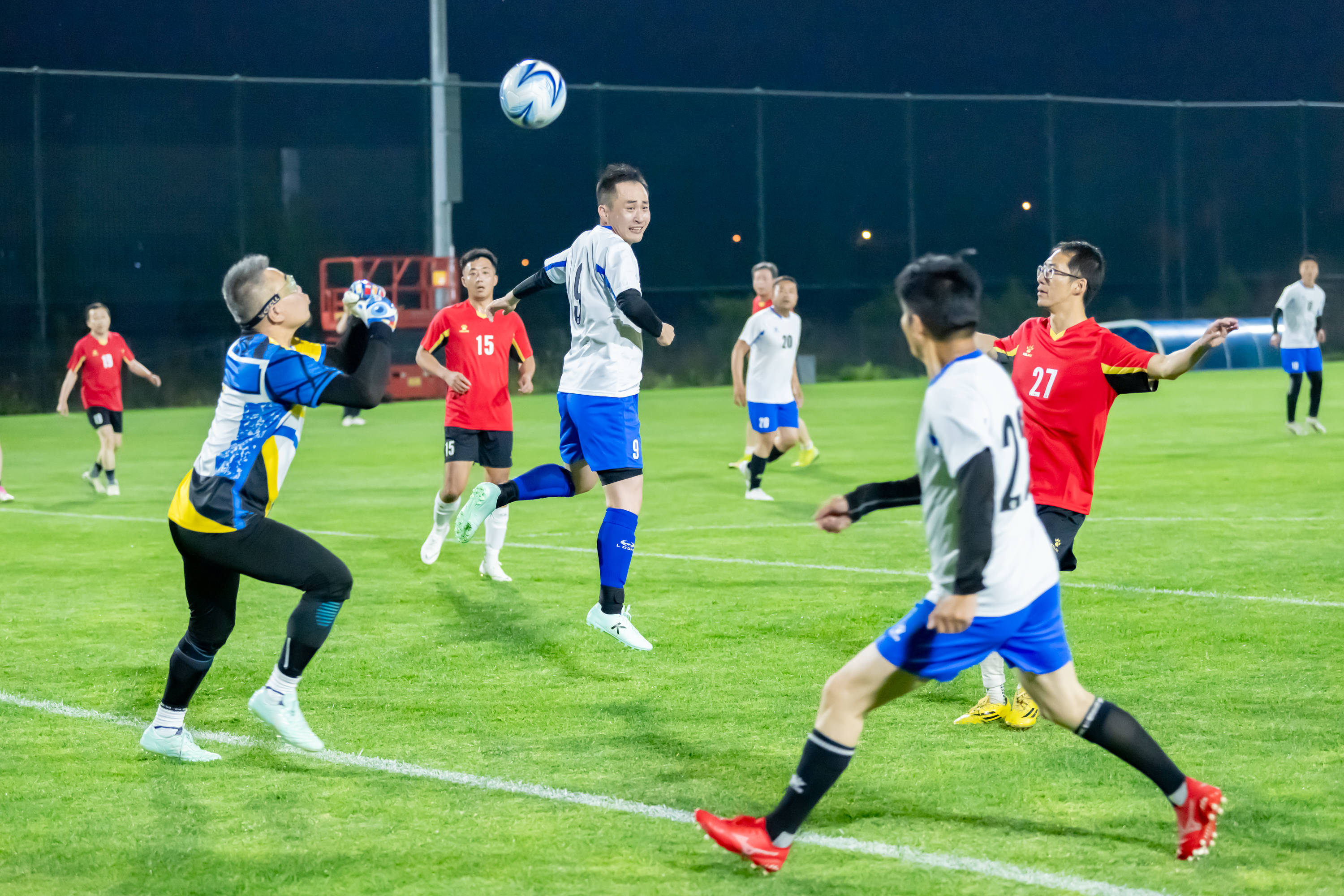 也坚持个人 也坚持个人