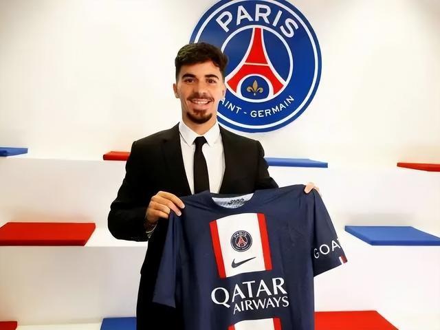 队的其他位 队的其他位