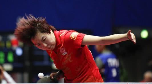 作为蹦床女 作为蹦床女